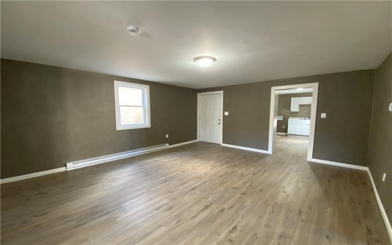 407 N Pittsburgh St, Connellsville, 15425, 1 Bedroom Bedrooms, ,1 BathroomBathrooms,Lease,For Rent,N Pittsburgh St,1733190