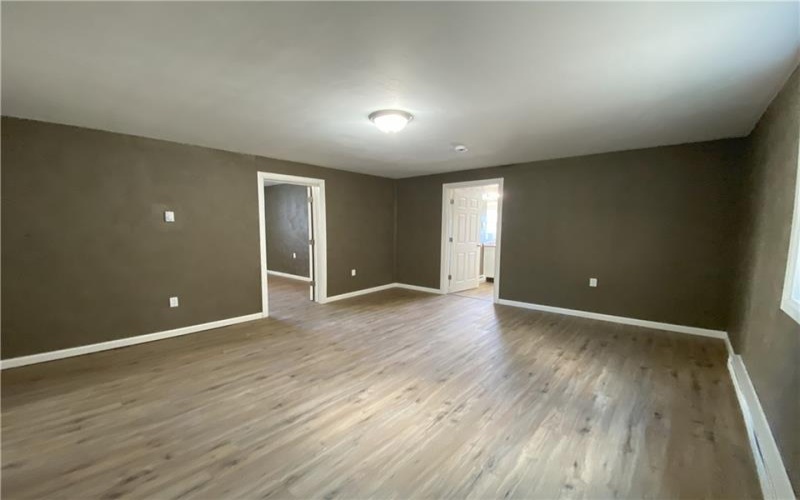 407 N Pittsburgh St, Connellsville, 15425, 1 Bedroom Bedrooms, ,1 BathroomBathrooms,Lease,For Rent,N Pittsburgh St,1733190