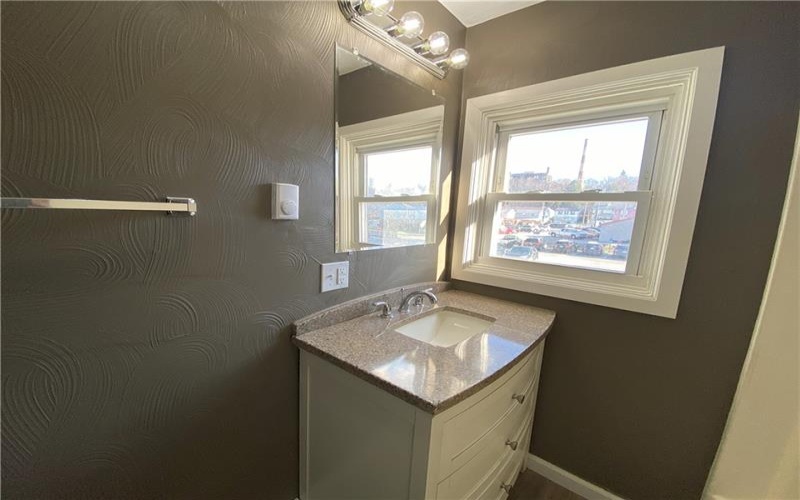 407 N Pittsburgh St, Connellsville, 15425, 1 Bedroom Bedrooms, ,1 BathroomBathrooms,Lease,For Rent,N Pittsburgh St,1733190