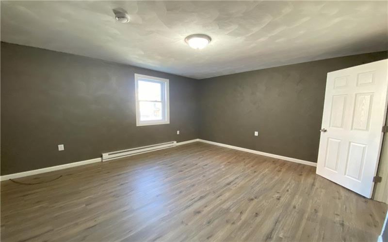 407 N Pittsburgh St, Connellsville, 15425, 1 Bedroom Bedrooms, ,1 BathroomBathrooms,Lease,For Rent,N Pittsburgh St,1733190