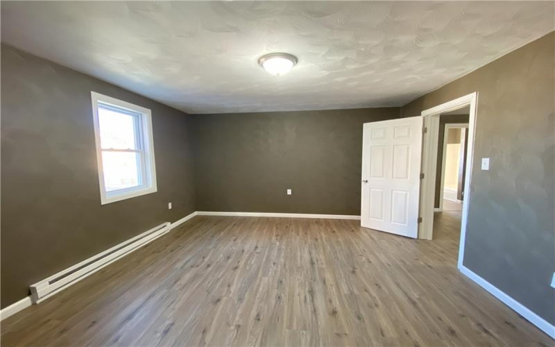 407 N Pittsburgh St, Connellsville, 15425, 1 Bedroom Bedrooms, ,1 BathroomBathrooms,Lease,For Rent,N Pittsburgh St,1733190