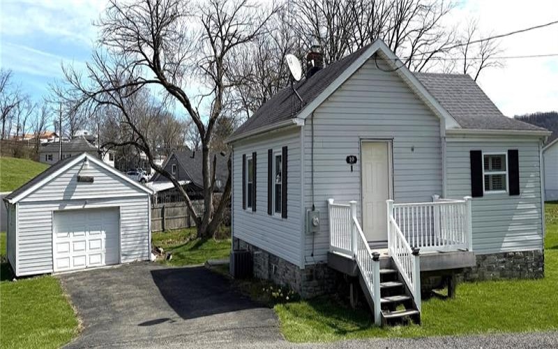 10 Elm Street, Meadowlands, 15347, 2 Bedrooms Bedrooms, 5 Rooms Rooms,1 BathroomBathrooms,Residential,For Sale,Elm Street,1745865