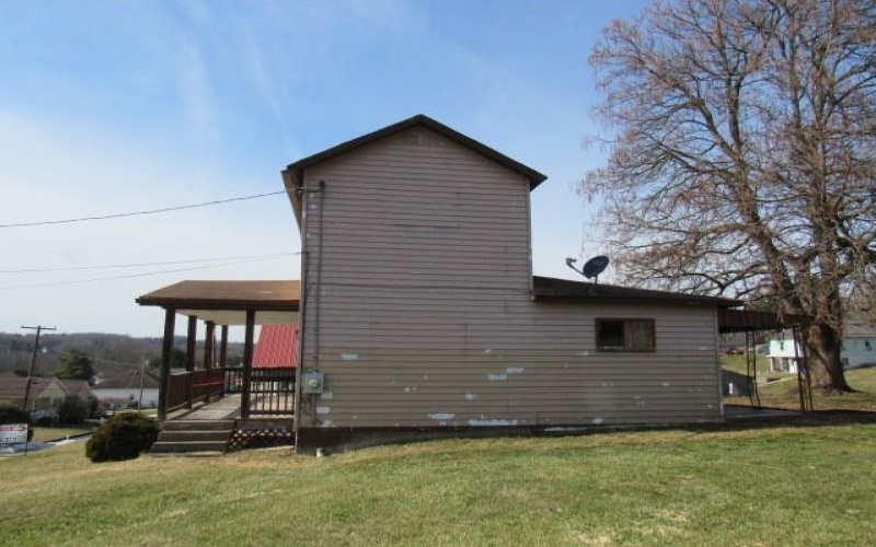 213 Stone Church Road, Merrittstown, 15463, 3 Bedrooms Bedrooms, 5 Rooms Rooms,1.1 BathroomsBathrooms,Residential,For Sale,Stone Church Road,1740568