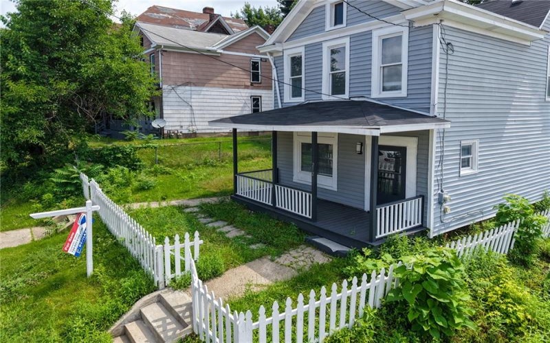 212 Ridge Ave, New Kensington, 15068, 4 Bedroom Bedrooms, ,2 BathroomBathrooms,Residential,For Sale,Ridge Ave,1740569