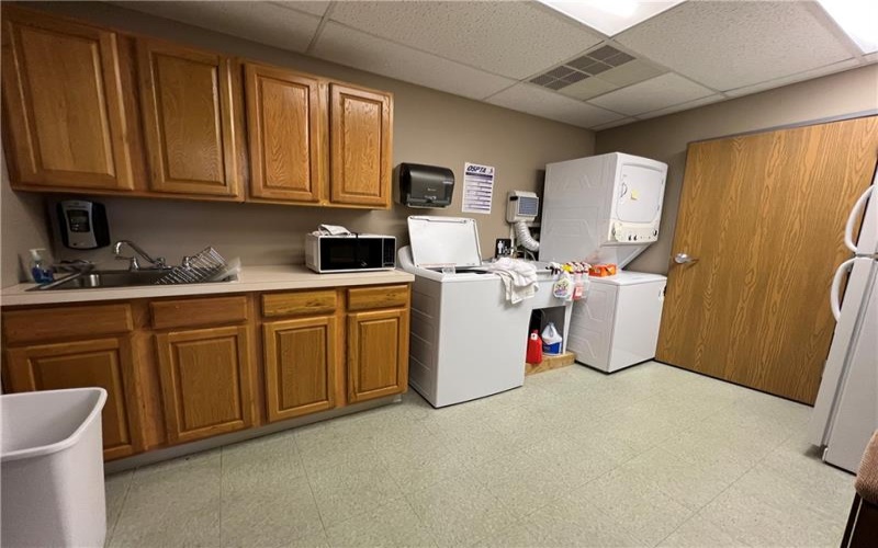 997 Main St, Washington, 15301, ,Commercial-industrial-business,For Sale,Main St,1737604