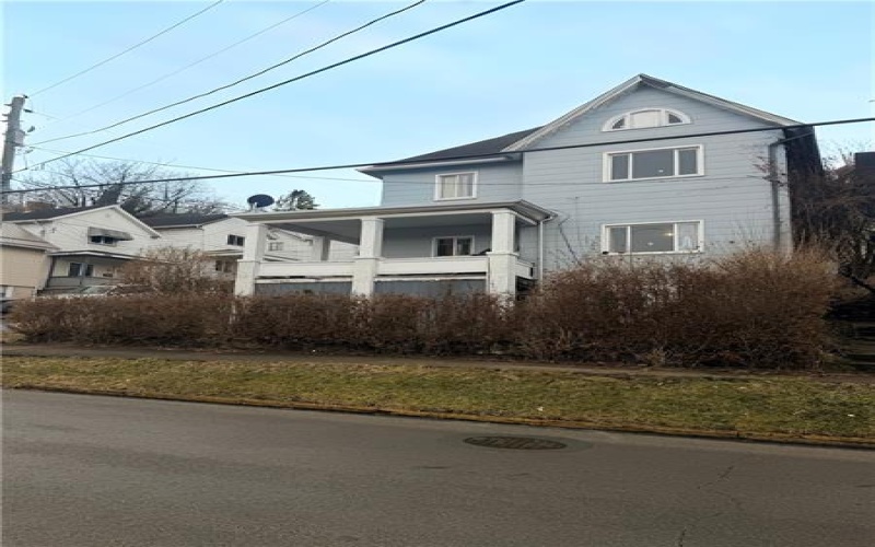 1001 Lincoln Ave, Charleroi, 15022, 3 Bedrooms Bedrooms, 8 Rooms Rooms,2 BathroomsBathrooms,Residential,For Sale,Lincoln Ave,1740630