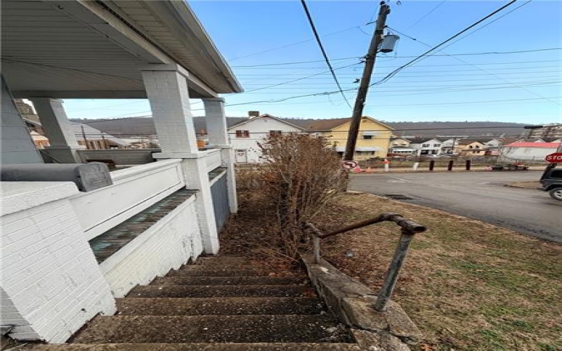 1001 Lincoln Ave, Charleroi, 15022, 3 Bedrooms Bedrooms, 8 Rooms Rooms,2 BathroomsBathrooms,Residential,For Sale,Lincoln Ave,1740630