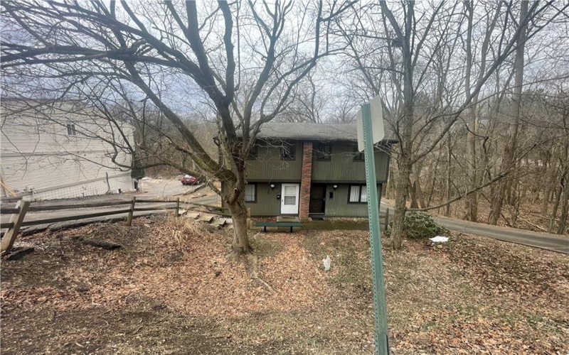 446 Crosby Dr, Canonsburg, 15317, 3 Bedrooms Bedrooms, 7 Rooms Rooms,1.1 BathroomsBathrooms,Residential,For Sale,Crosby Dr,1740674