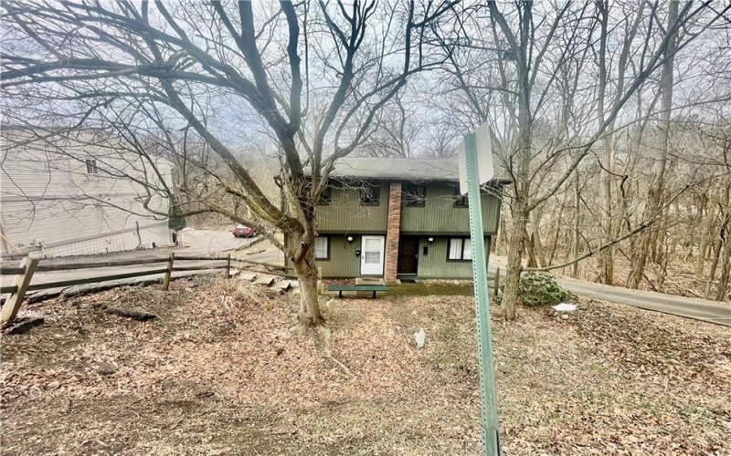 446 Crosby Dr, Canonsburg, 15317, 3 Bedrooms Bedrooms, 7 Rooms Rooms,1.1 BathroomsBathrooms,Residential,For Sale,Crosby Dr,1740674