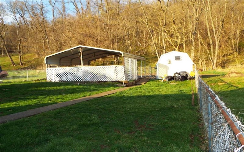 18 Penn Ave, Clarksville, 15322, 2 Bedrooms Bedrooms, ,1 BathroomBathrooms,Residential,For Sale,Penn Ave,1740708