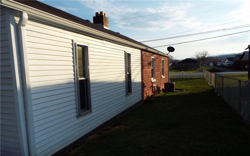 18 Penn Ave, Clarksville, 15322, 2 Bedrooms Bedrooms, ,1 BathroomBathrooms,Residential,For Sale,Penn Ave,1740708