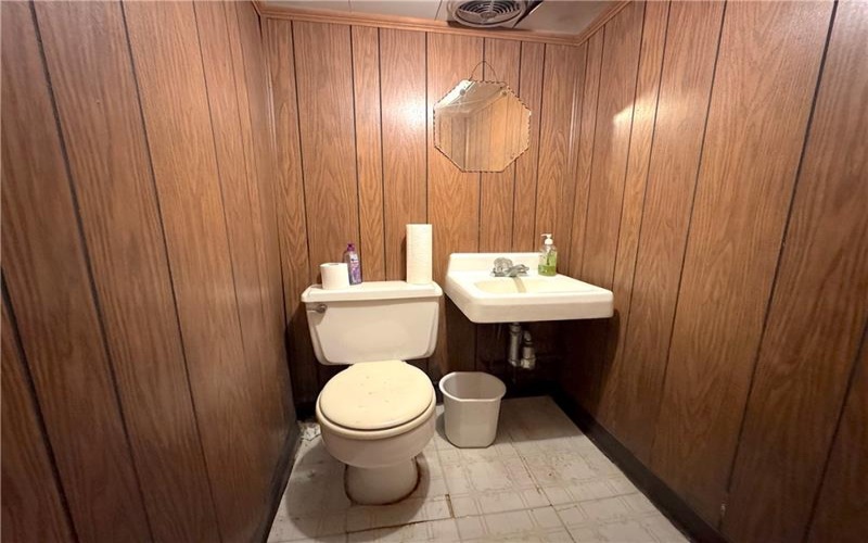 439 Maple Ave, Greensburg, 15601, 3 Bedrooms Bedrooms, ,1.2 BathroomsBathrooms,Residential,For Sale,Maple Ave,1727554