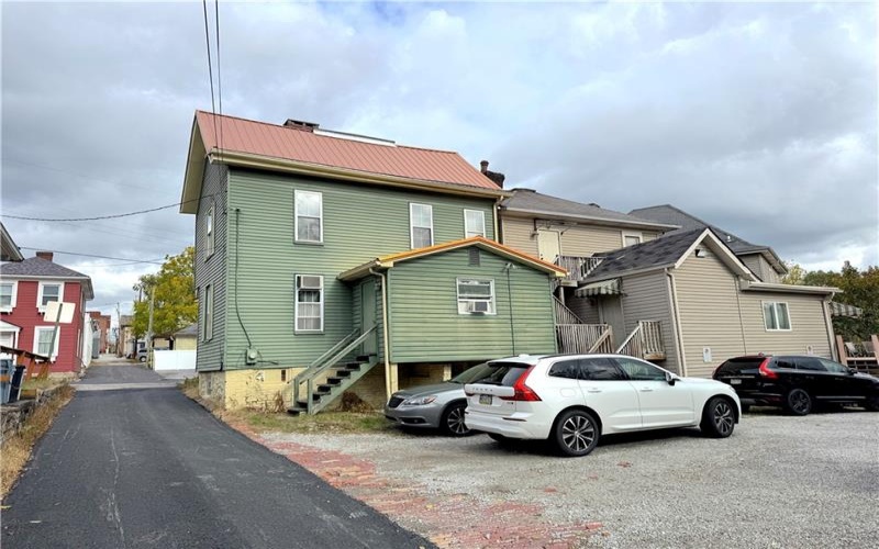 439 Maple Ave, Greensburg, 15601, 3 Bedrooms Bedrooms, ,1.2 BathroomsBathrooms,Residential,For Sale,Maple Ave,1727554