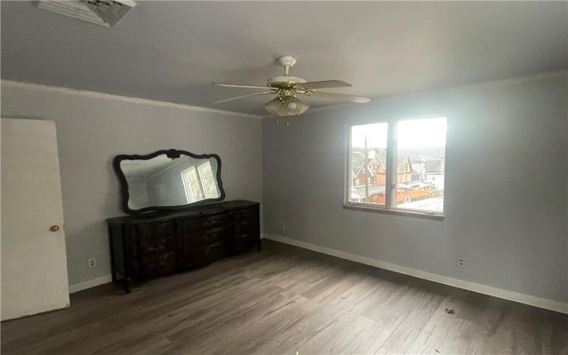 701 Thompson, Donora, 15033, 3 Bedrooms Bedrooms, 14 Rooms Rooms,2.2 BathroomsBathrooms,Residential,For Sale,Thompson,1733342