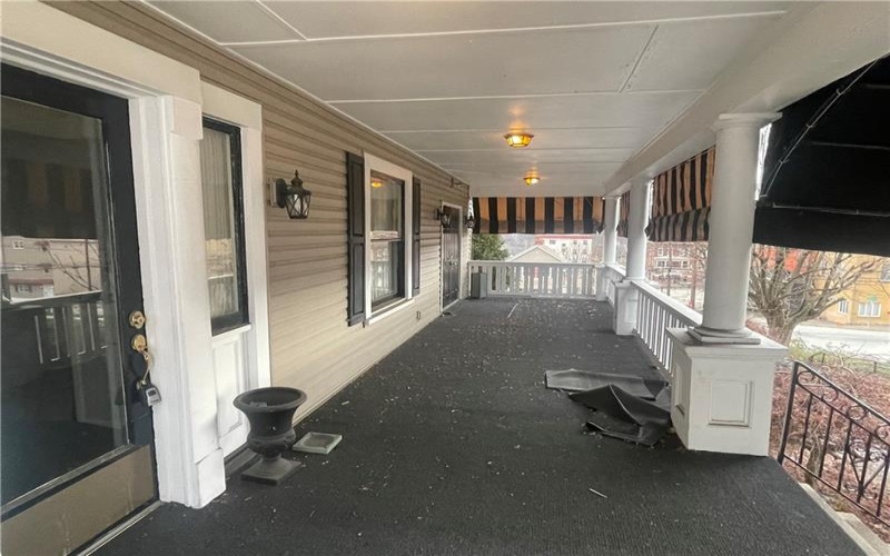 701 Thompson, Donora, 15033, 3 Bedrooms Bedrooms, 14 Rooms Rooms,2.2 BathroomsBathrooms,Residential,For Sale,Thompson,1733342