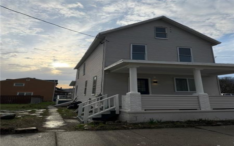 814 OAK STREET, JOHNSTOWN, 15902, 3 Bedrooms Bedrooms, ,1.1 BathroomsBathrooms,Residential,For Sale,OAK STREET,1746027