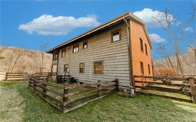 264 Stewart Run Road, Waynesburg, 15370, 3 Bedrooms Bedrooms, ,2.1 BathroomsBathrooms,Residential,For Sale,Stewart Run Road,1737733