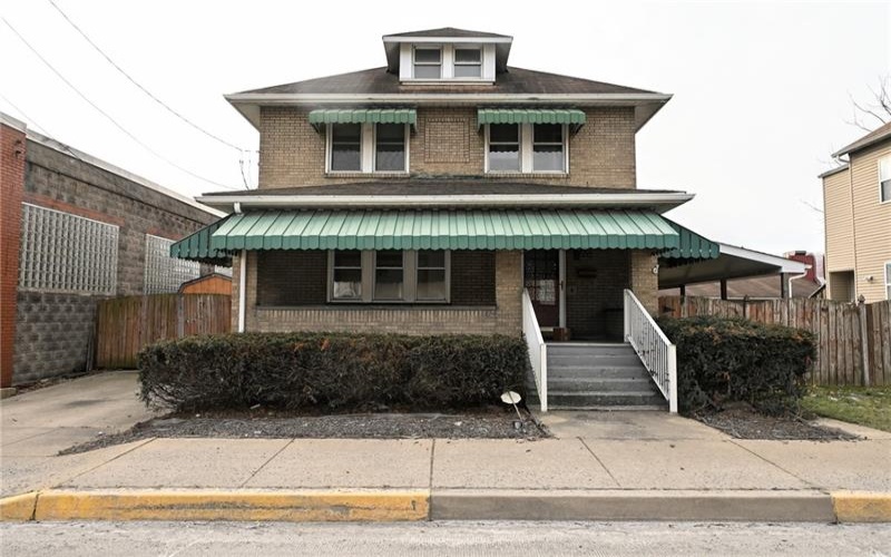 26 Main Street, Houston, 15342, 3 Bedrooms Bedrooms, 11 Rooms Rooms,2.1 BathroomsBathrooms,Residential,For Sale,Main Street,1740755