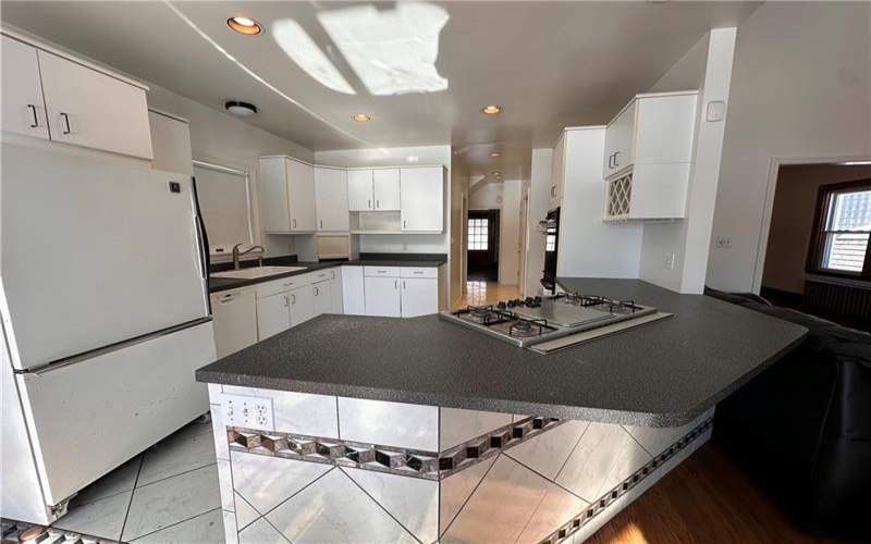 26 Main Street, Houston, 15342, 3 Bedrooms Bedrooms, 11 Rooms Rooms,2.1 BathroomsBathrooms,Residential,For Sale,Main Street,1740755