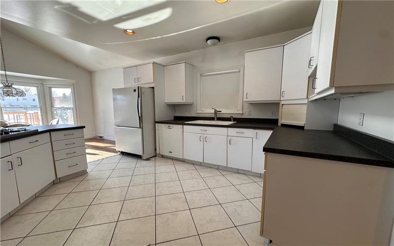 26 Main Street, Houston, 15342, 3 Bedrooms Bedrooms, 11 Rooms Rooms,2.1 BathroomsBathrooms,Residential,For Sale,Main Street,1740755