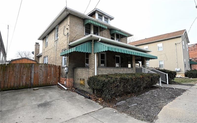 26 Main Street, Houston, 15342, 3 Bedrooms Bedrooms, 11 Rooms Rooms,2.1 BathroomsBathrooms,Residential,For Sale,Main Street,1740755
