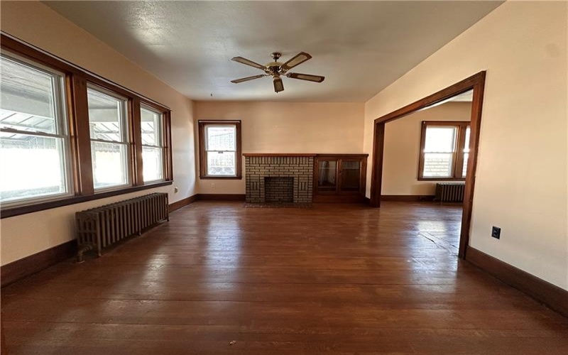 26 Main Street, Houston, 15342, 3 Bedrooms Bedrooms, 11 Rooms Rooms,2.1 BathroomsBathrooms,Residential,For Sale,Main Street,1740755