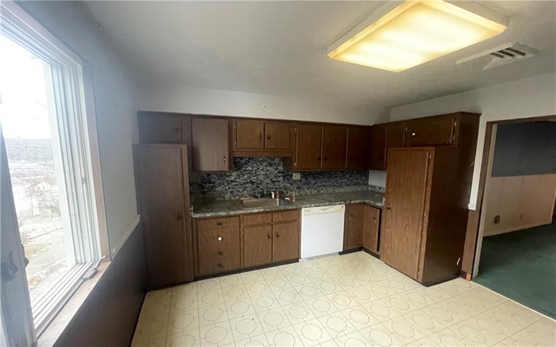 701 Thompson, Donora, 15033, ,Commercial-industrial-business,For Sale,Thompson,1733415