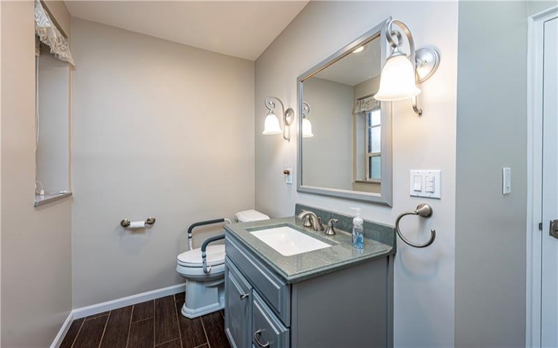 624 PARK LANE, Greensburg, 15601, 2 Bedrooms Bedrooms, 5 Rooms Rooms,1 BathroomBathrooms,Residential,For Sale,PARK LANE,1740759