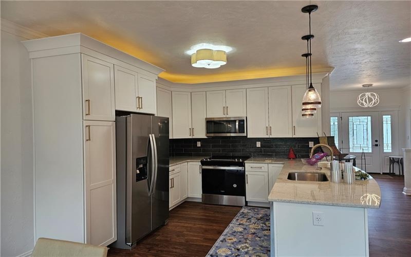 812 10th St, Youngwood, 15697, 2 Bedrooms Bedrooms, ,3 BathroomsBathrooms,Residential,For Sale,10th St,1743486