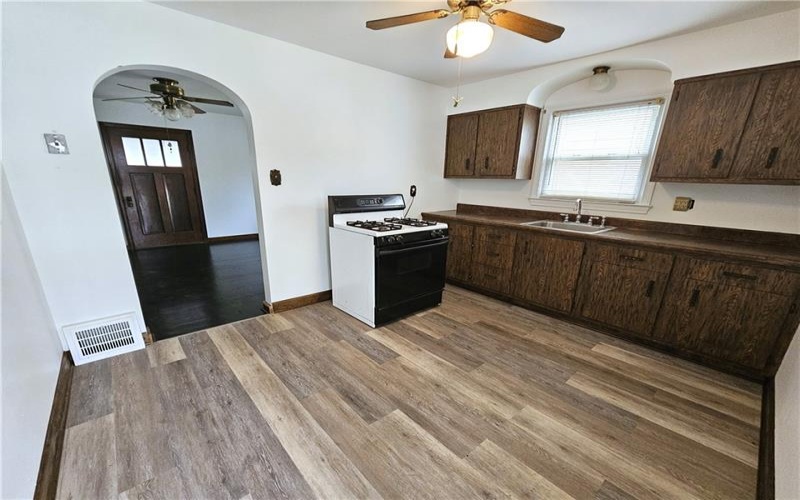 434 Cecil Street, Canonsburg, 15317, 3 Bedrooms Bedrooms, 8 Rooms Rooms,1 BathroomBathrooms,Residential,For Sale,Cecil Street,1733427