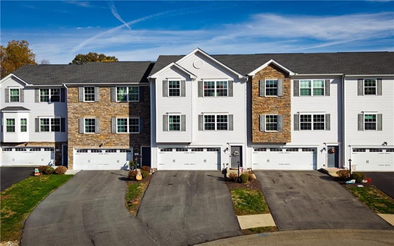 120 John Street, Washington, 15301, 3 Bedrooms Bedrooms, 9 Rooms Rooms,2.1 BathroomsBathrooms,Residential,For Sale,John Street,1727676