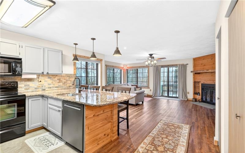 1245 Tanyard Ln, Hidden Valley, 15502, 2 Bedrooms Bedrooms, 3 Rooms Rooms,2 BathroomsBathrooms,Residential,For Sale,Tanyard Ln,1746061
