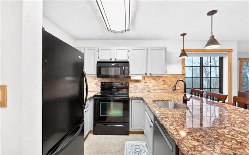 1245 Tanyard Ln, Hidden Valley, 15502, 2 Bedrooms Bedrooms, 3 Rooms Rooms,2 BathroomsBathrooms,Residential,For Sale,Tanyard Ln,1746061