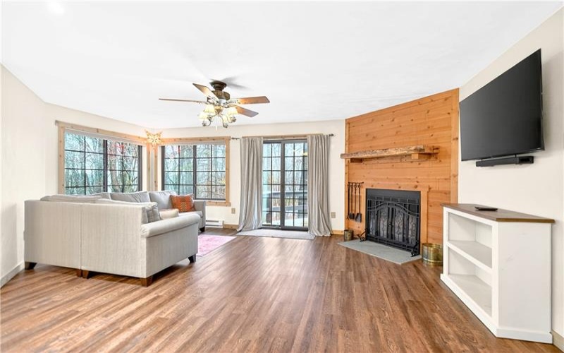 1245 Tanyard Ln, Hidden Valley, 15502, 2 Bedrooms Bedrooms, 3 Rooms Rooms,2 BathroomsBathrooms,Residential,For Sale,Tanyard Ln,1746061