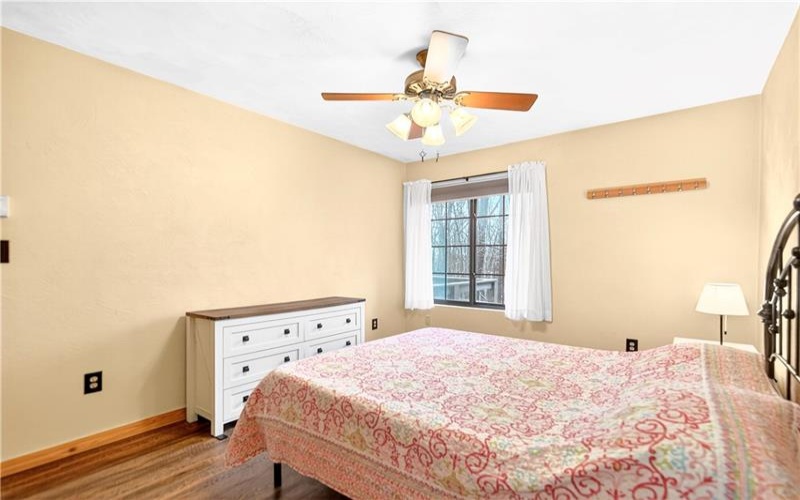 1245 Tanyard Ln, Hidden Valley, 15502, 2 Bedrooms Bedrooms, 3 Rooms Rooms,2 BathroomsBathrooms,Residential,For Sale,Tanyard Ln,1746061