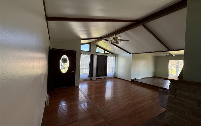 112 Matthew Lane, Carmichaels, 15320, 2 Bedrooms Bedrooms, 8 Rooms Rooms,2 BathroomsBathrooms,Residential,For Sale,Matthew Lane,1746065