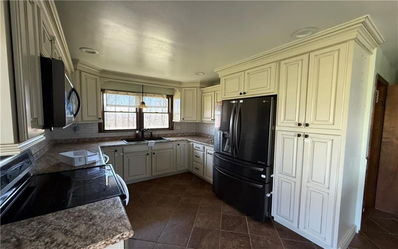 112 Matthew Lane, Carmichaels, 15320, 2 Bedrooms Bedrooms, 8 Rooms Rooms,2 BathroomsBathrooms,Residential,For Sale,Matthew Lane,1746065