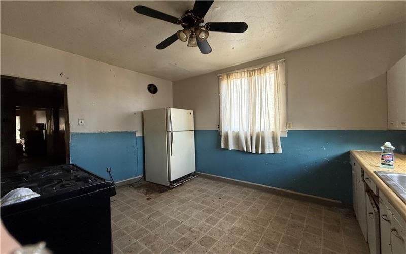 114 Thompson Ave, Donora, 15033, 3 Bedrooms Bedrooms, ,1 BathroomBathrooms,Residential,For Sale,Thompson Ave,1733465
