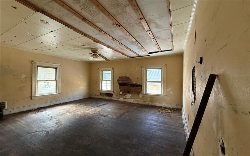 114 Thompson Ave, Donora, 15033, 3 Bedrooms Bedrooms, ,1 BathroomBathrooms,Residential,For Sale,Thompson Ave,1733465