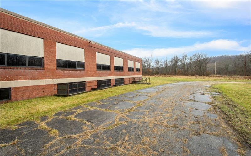 838 Joffre Cherry Valley Road, Burgettstown, 15021, ,Commercial-industrial-business,For Sale,Joffre Cherry Valley Road,1727745