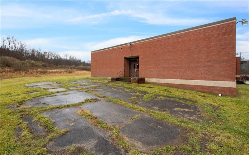 838 Joffre Cherry Valley Road, Burgettstown, 15021, ,Commercial-industrial-business,For Sale,Joffre Cherry Valley Road,1727745
