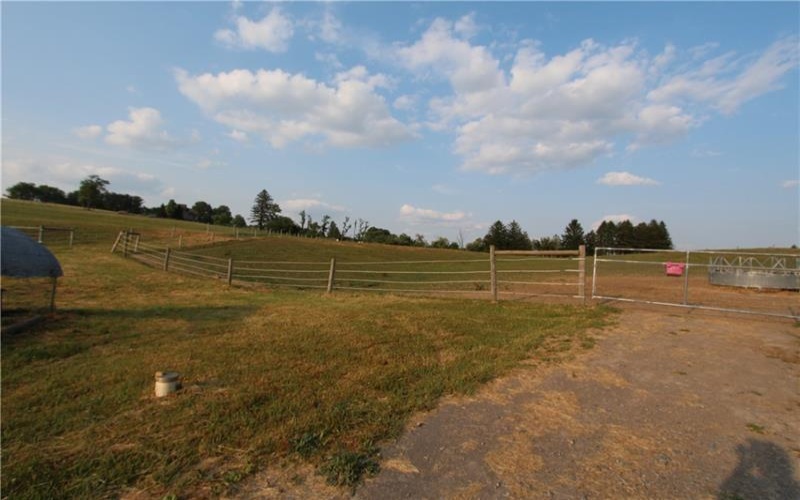 24 Stom Road, Ligonier, 15658, ,Farm-acreage-lot,For Sale,10 Stall barn, Bank Barn,Stom Road,1733479