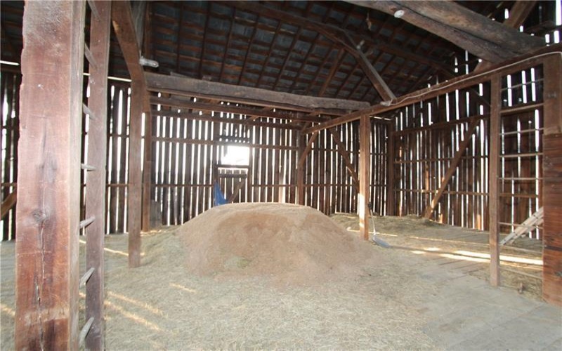 24 Stom Road, Ligonier, 15658, ,Farm-acreage-lot,For Sale,10 Stall barn, Bank Barn,Stom Road,1733479