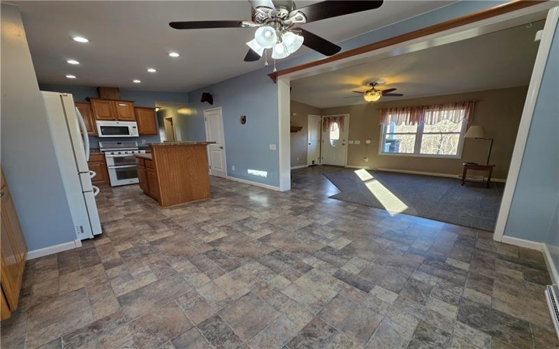 185 Dutch Glory Rd, Amity, 15311, 2 Bedrooms Bedrooms, ,3 BathroomsBathrooms,Residential,For Sale,Dutch Glory Rd,1740844