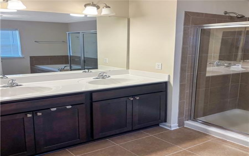 28 Remington Dr, Washington, 15301, 4 Bedrooms Bedrooms, 7 Rooms Rooms,3.1 BathroomsBathrooms,Residential,For Sale,Remington Dr,1740850