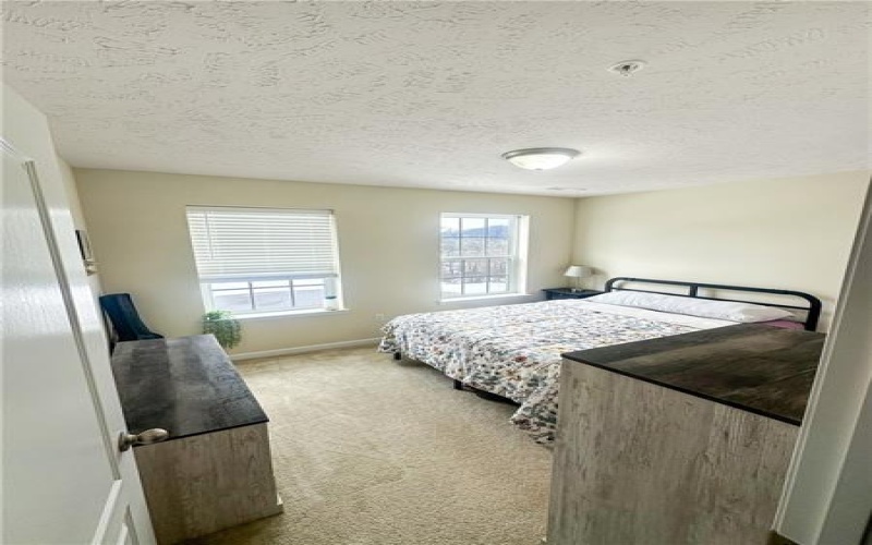 28 Remington Dr, Washington, 15301, 4 Bedrooms Bedrooms, 7 Rooms Rooms,3.1 BathroomsBathrooms,Residential,For Sale,Remington Dr,1740850