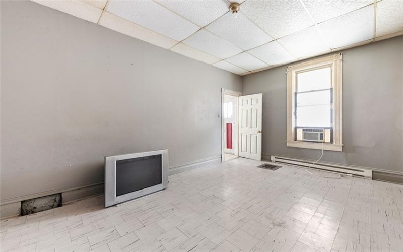 303 Agnew Rd, 15644, 15644, 3 Bedrooms Bedrooms, ,2 BathroomsBathrooms,Residential,For Sale,Agnew Rd,1746092