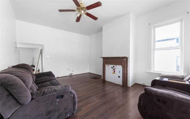 303 Agnew Rd, 15644, 15644, 3 Bedrooms Bedrooms, ,2 BathroomsBathrooms,Residential,For Sale,Agnew Rd,1746092