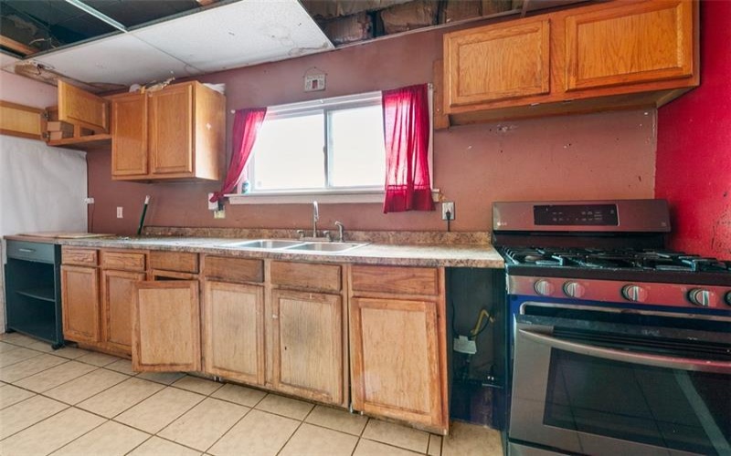 303 Agnew Rd, 15644, 15644, 3 Bedrooms Bedrooms, ,2 BathroomsBathrooms,Residential,For Sale,Agnew Rd,1746092