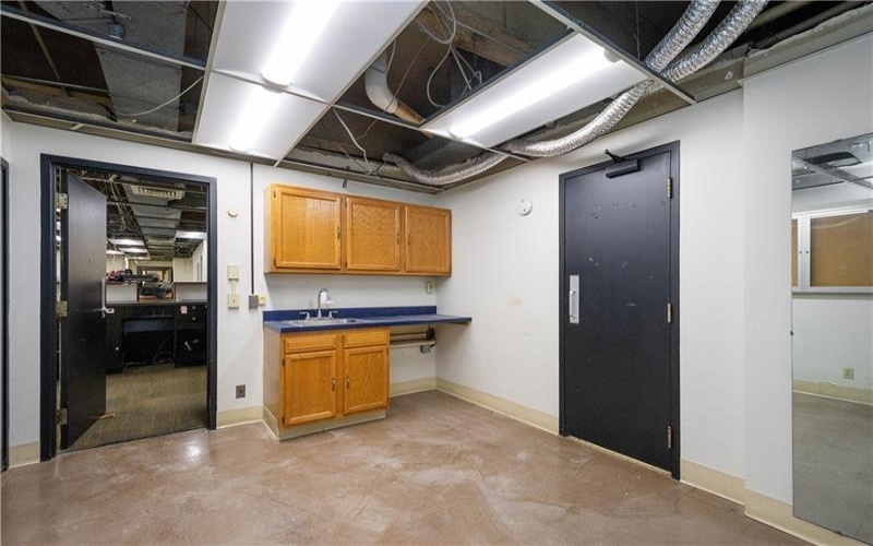 590 Washington Road, Washington, 15301, ,Commercial-industrial-business,For Sale,Washington Road,1737806